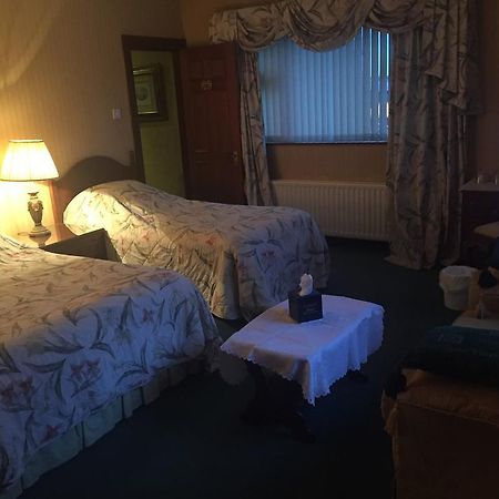Готель Caldhame House Crumlin  Екстер'єр фото