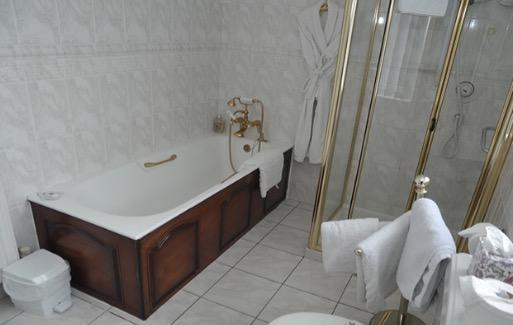 Готель Caldhame House Crumlin  Екстер'єр фото