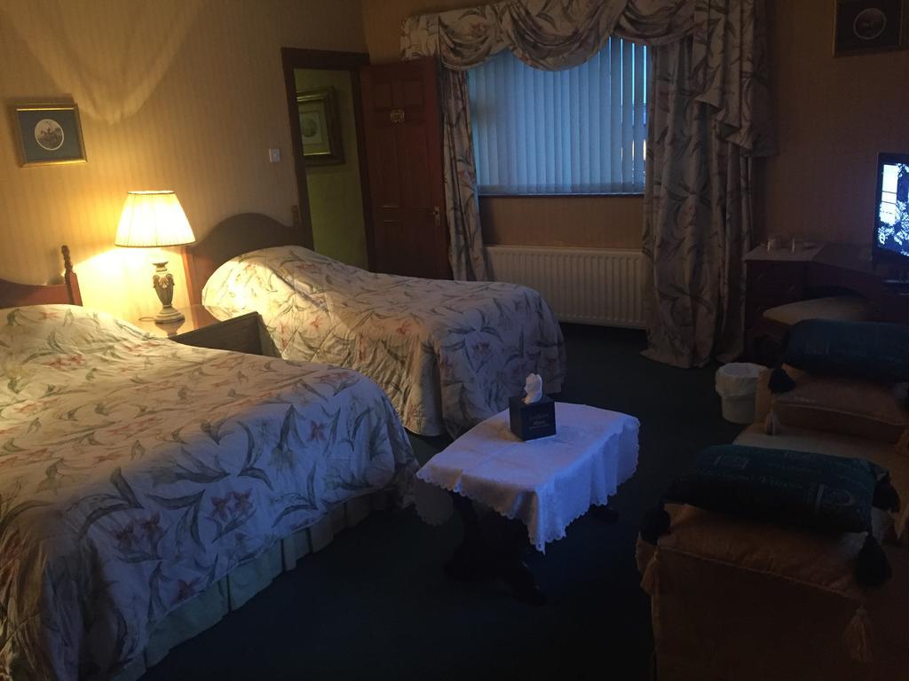 Готель Caldhame House Crumlin  Екстер'єр фото